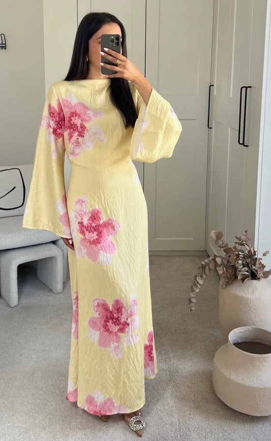 Robe longue florale – Douceur pastel ou éclat audacieux