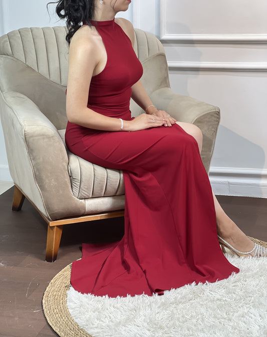 Robe Longue Fendue Élégante – Dos Nu & Col Haut