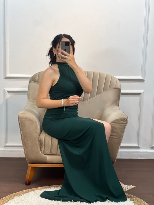 Robe Longue Fendue Élégante – Dos Nu & Col Haut